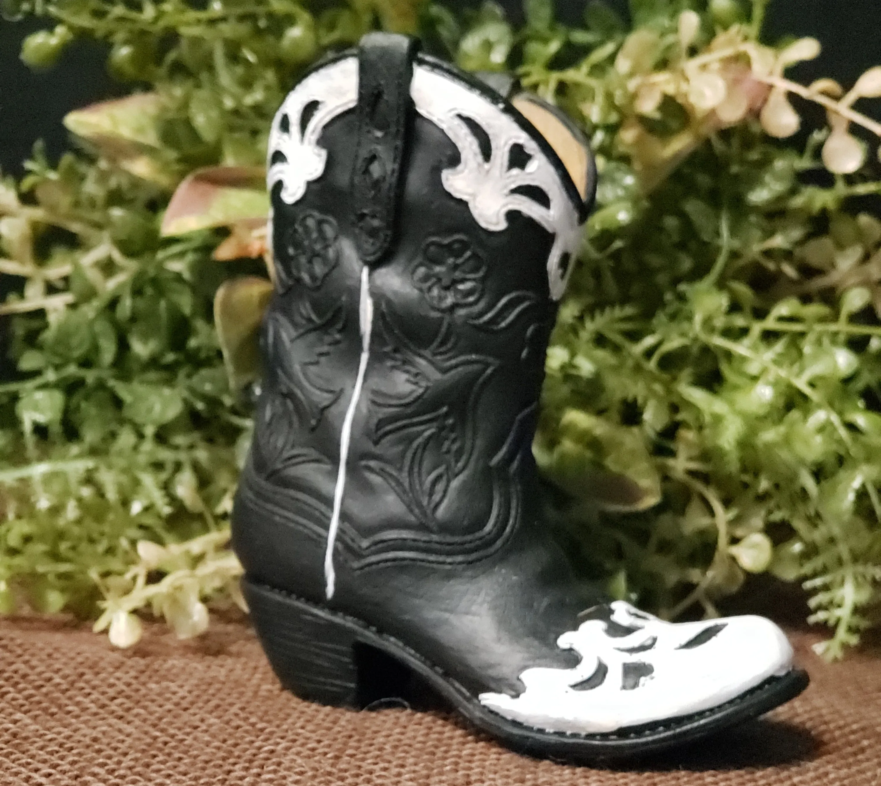 4.75" Resin cowboy boot