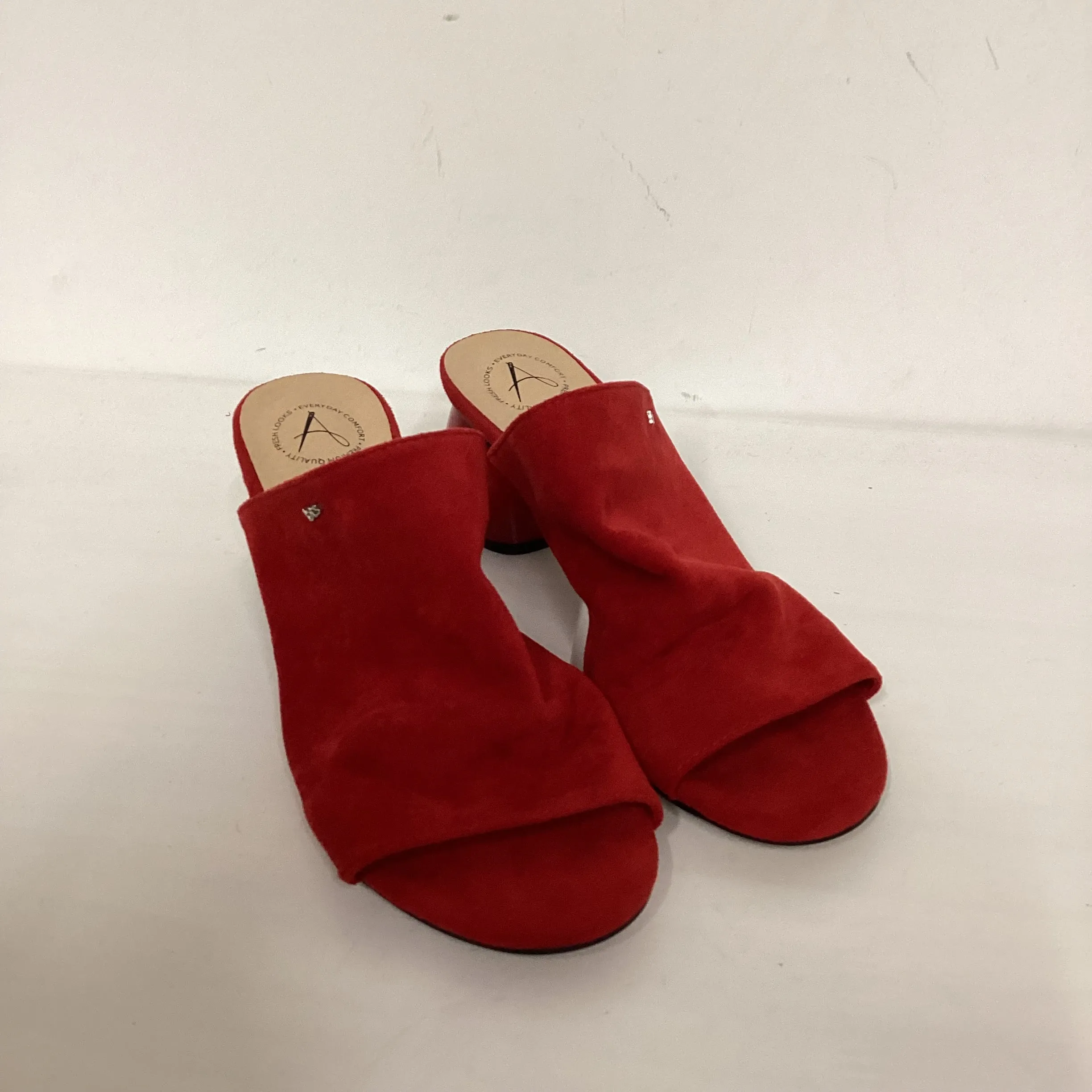 Betsy Red Mule Heeled Shoes Size 36 (UK 3)