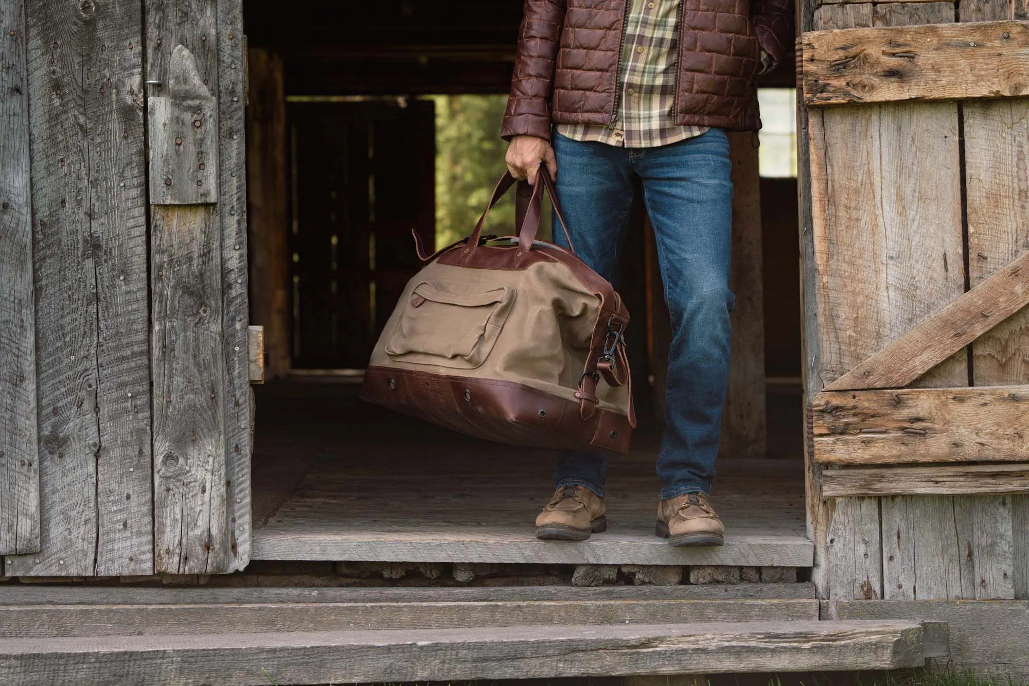 Dakota Waxed Canvas Oversized Weekend Bag | Field Khaki w/ Chestnut Brown Leather