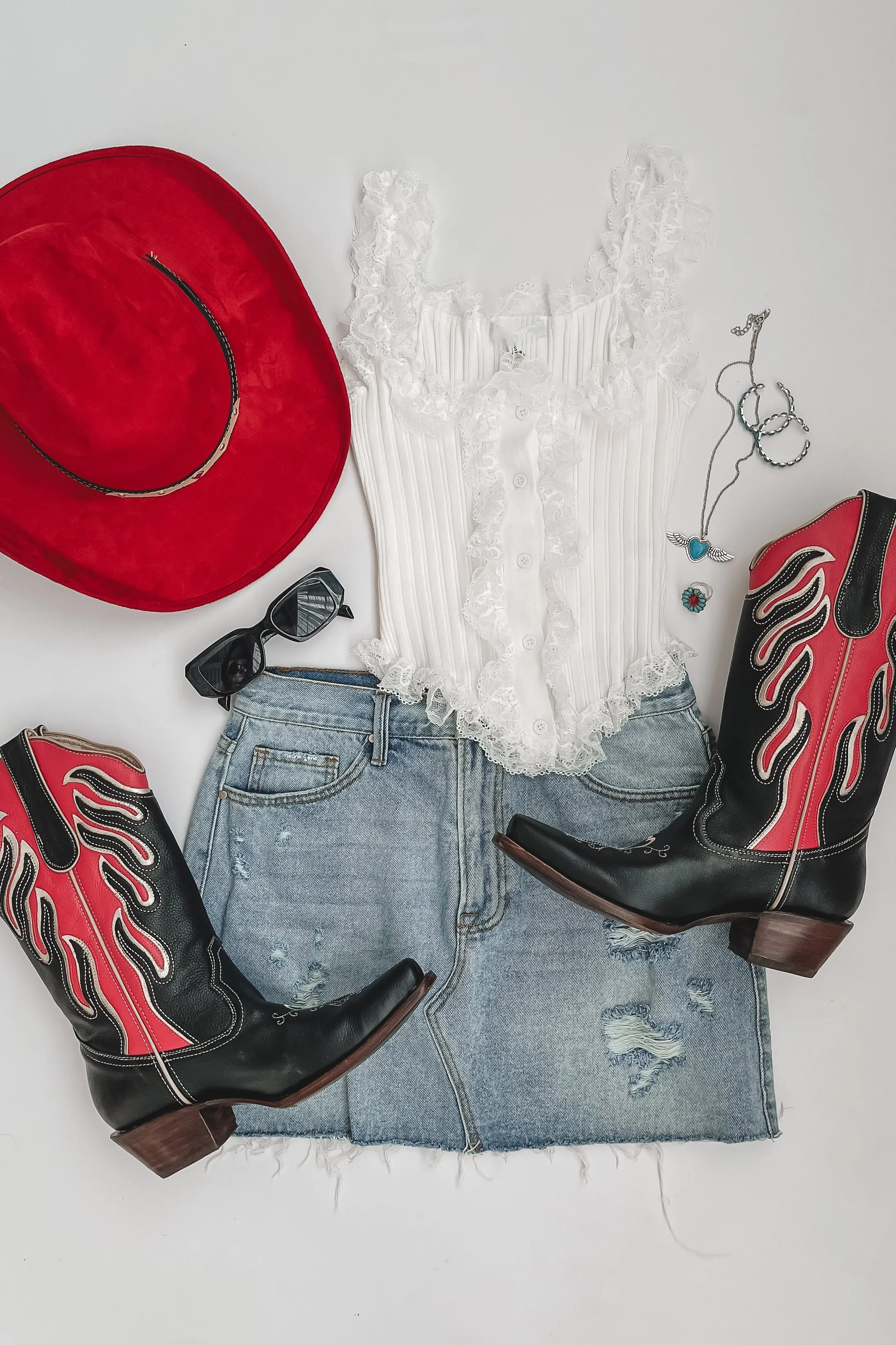 Feeling Flirty White Lace Trim Top