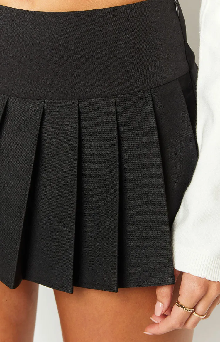 Fiora Black Pleated Mini Skort