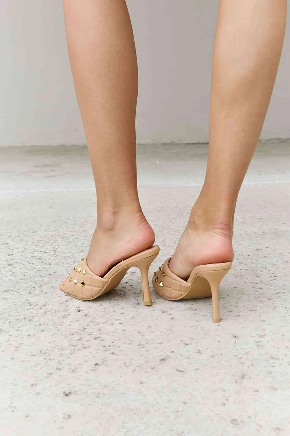 Forever Link Square Toe Quilted Mule Heels in Nude