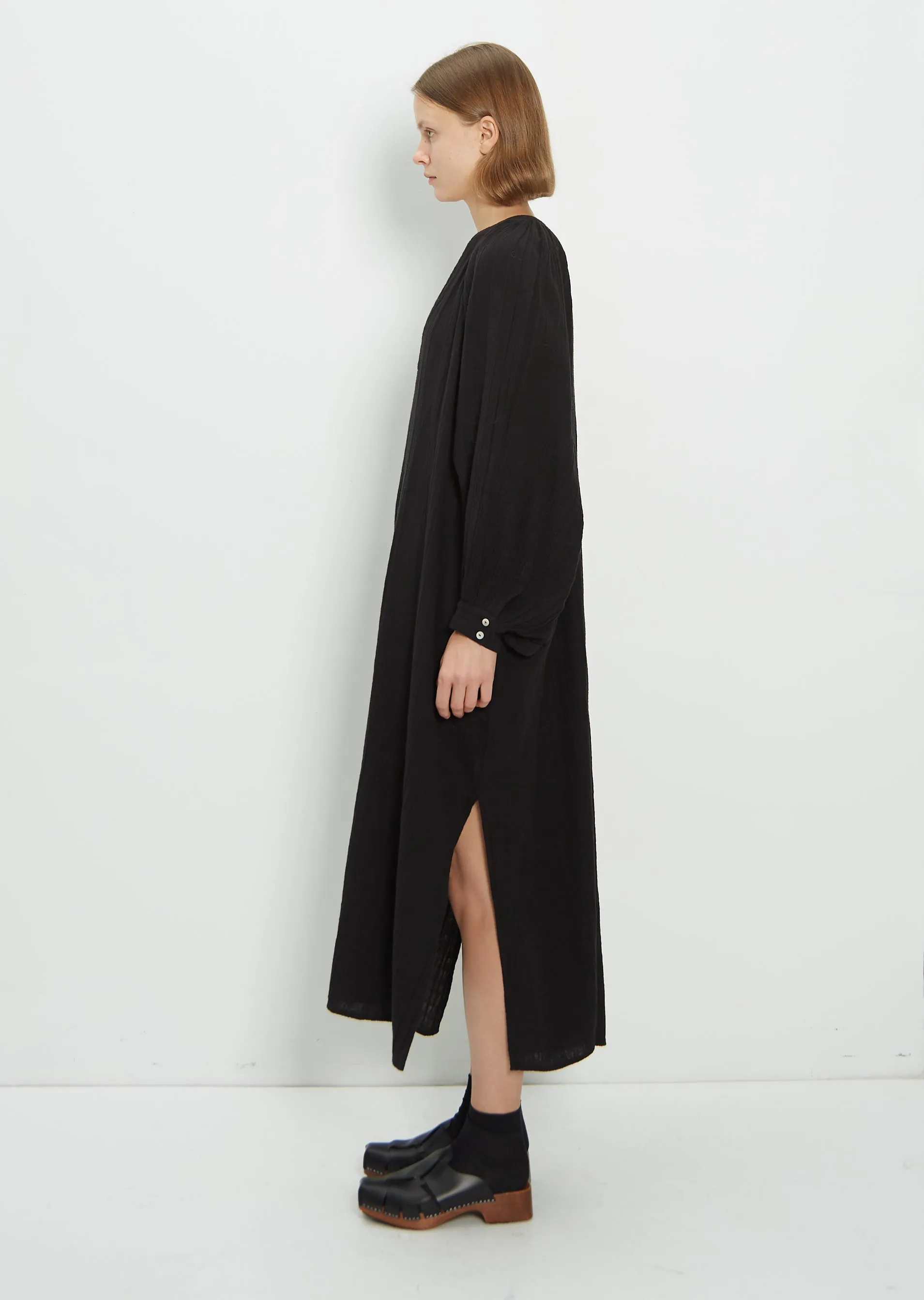 Jhula Long-Sleeve Maxi Dress — Black