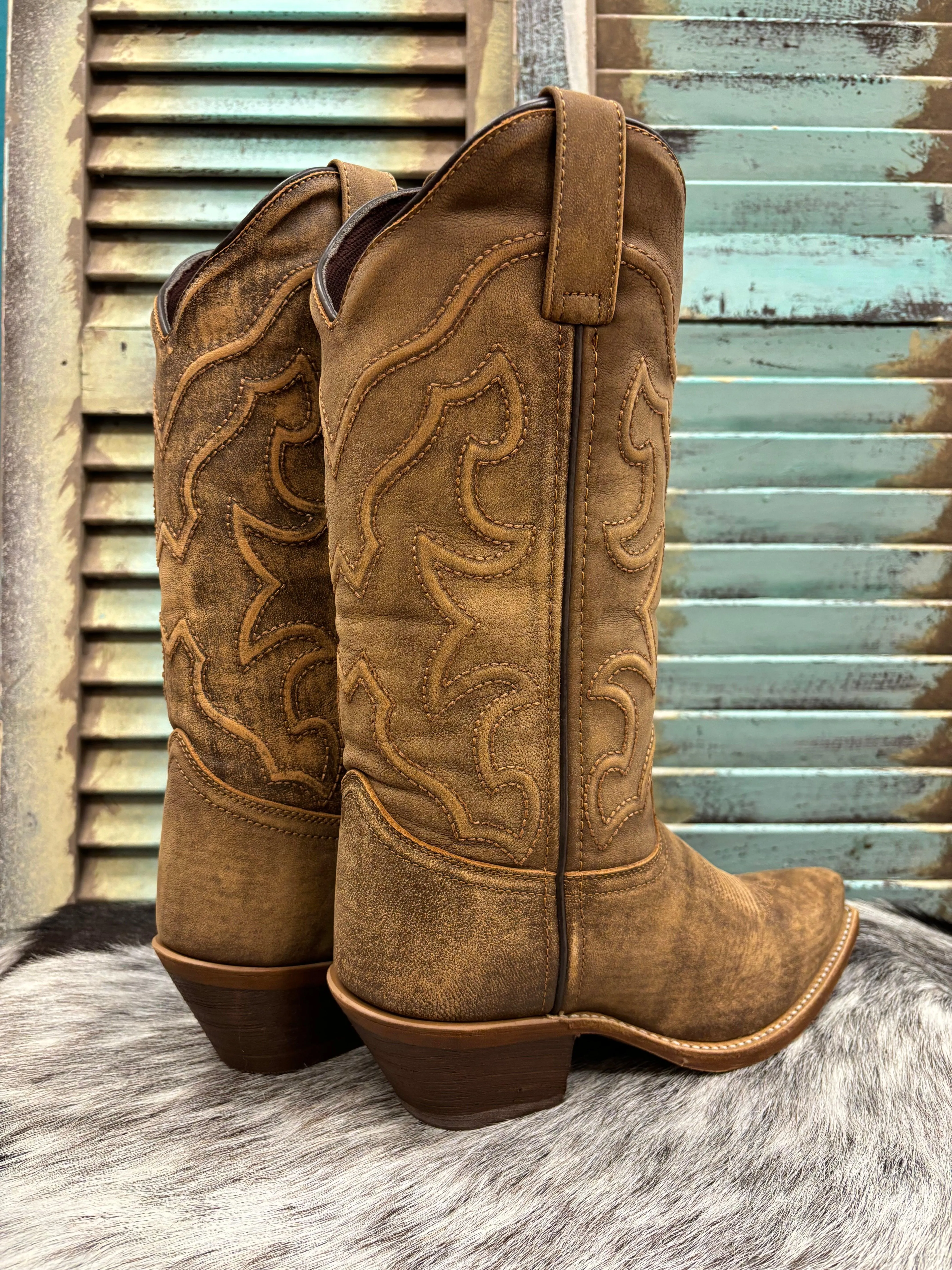 Laredo Women's Reva Honey Sanded Distressed Leather Snip Toe Cowgirl Boots 54267