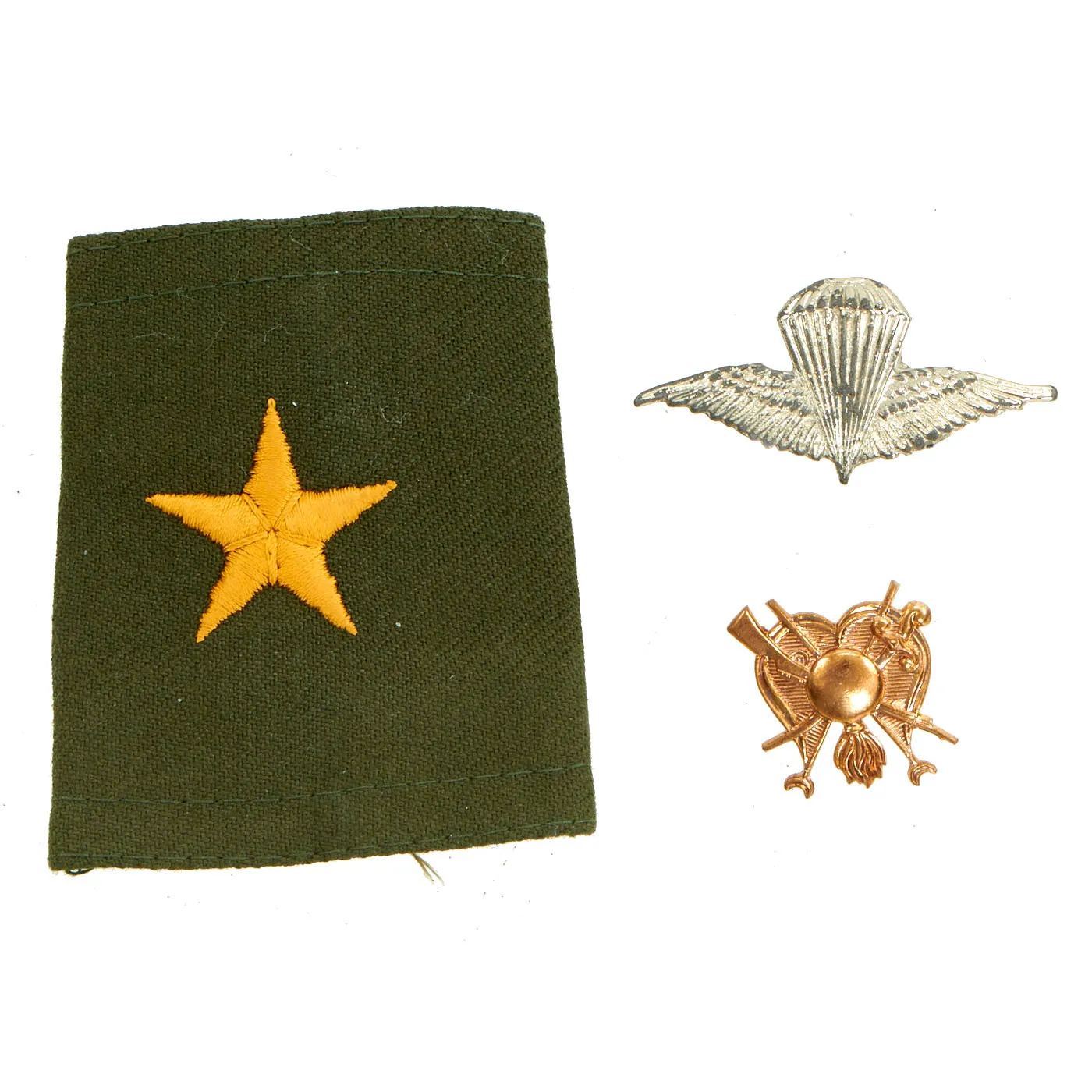 Original Iraq Army Uniform, Insignia and Equipment Grouping - U.S. Veteran Bringback