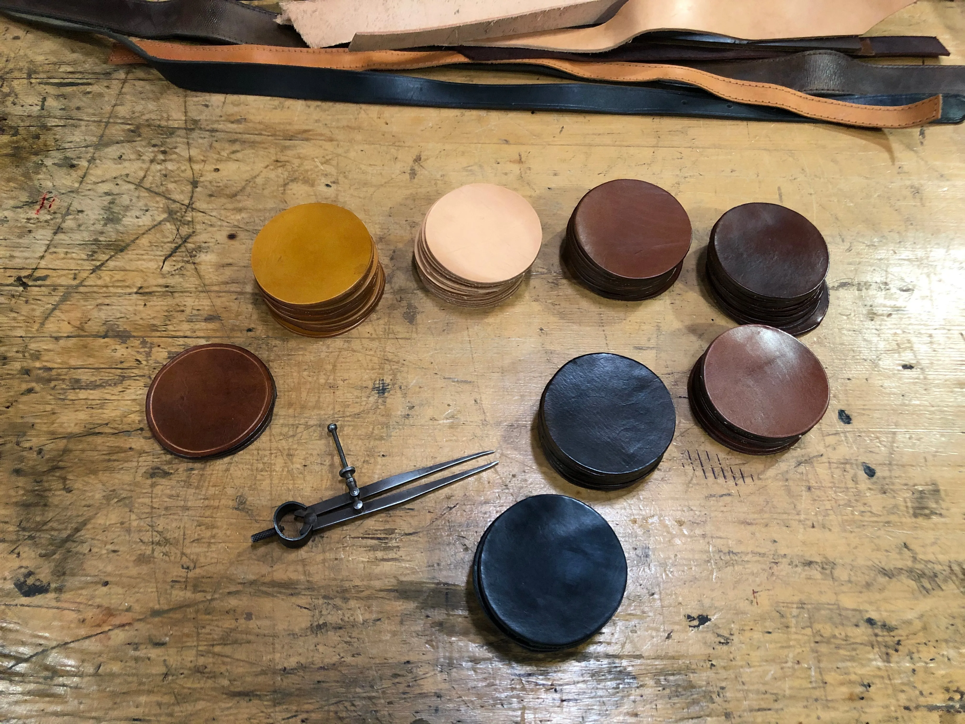 POLO LEATHER SAMPLES THAT CAN BE USED AS COASTERS