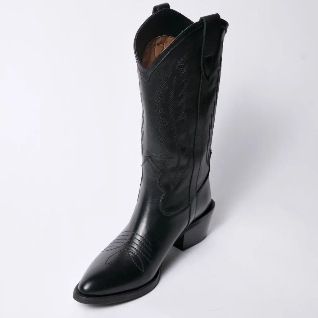 Siena Boots in Black Leather