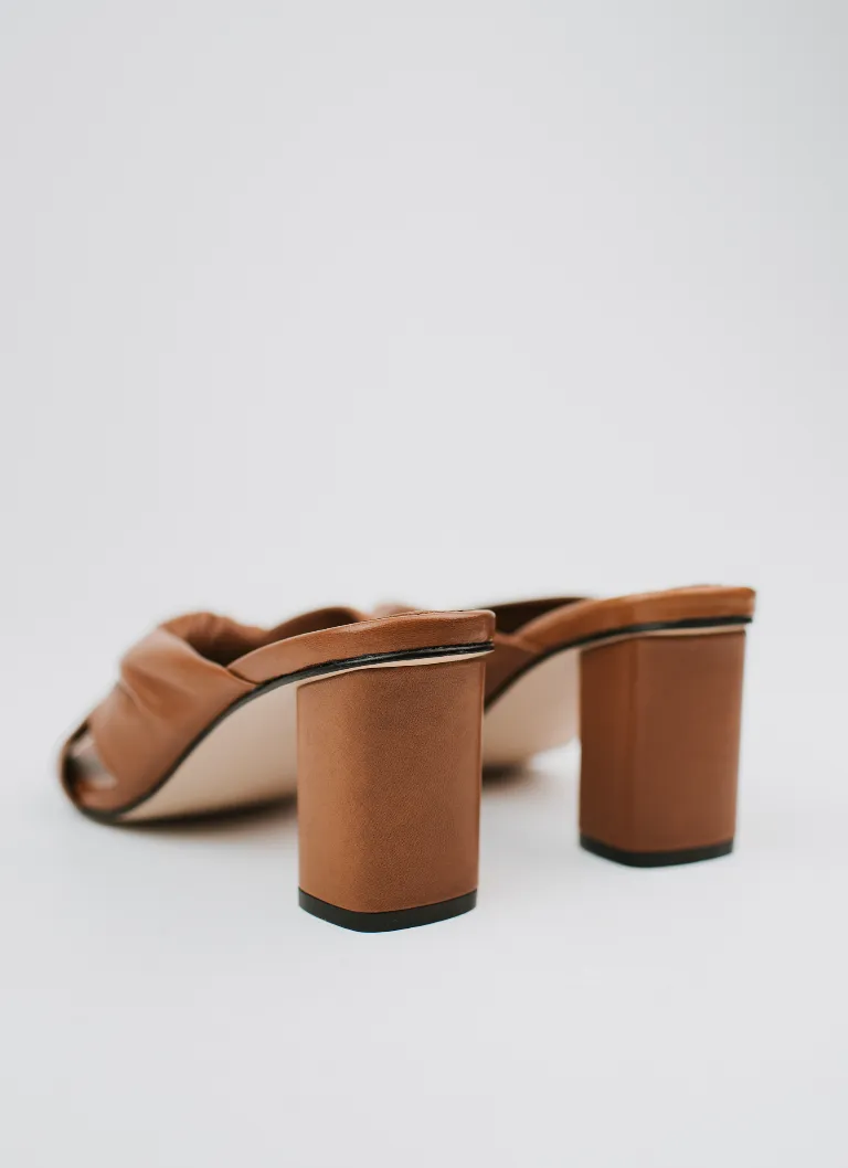 Teresa Mule - Brown by Alma Caso