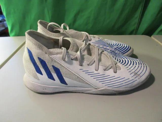 Used Adidas Predator White Youth Size 5 Indoor Soccer Cleats