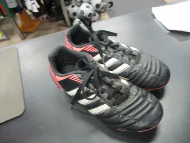 Used Adidas Soccer Cleats Size 2