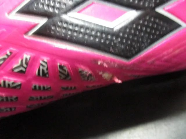 Used Lotto Pink/Black Size Unknown Soccer Cleats