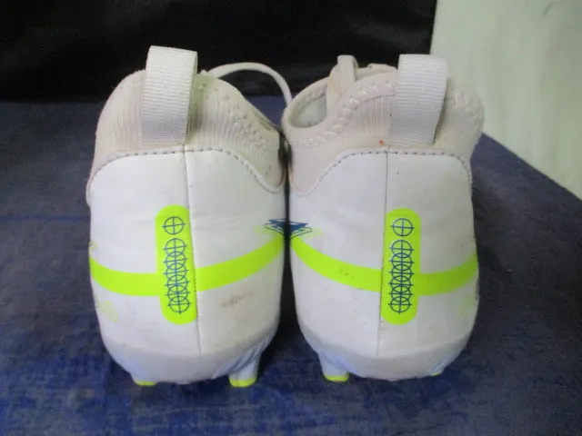 Used Nike Phantom Soccer Cleats Size 4