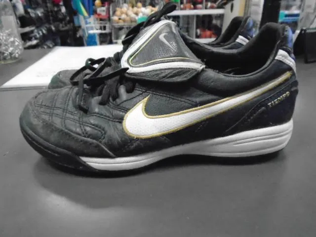 Used Nike Tiempo Soccer Turf Shoes Sz 4.5