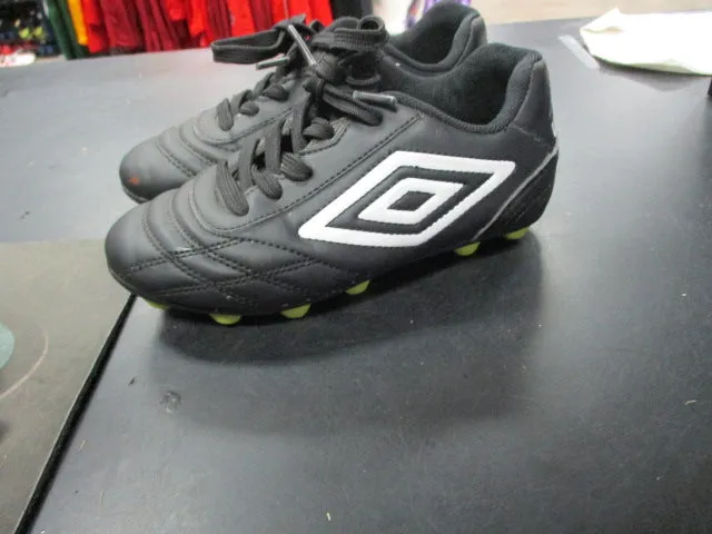 Used Umbro Size Youth 12 Soccer Cleats