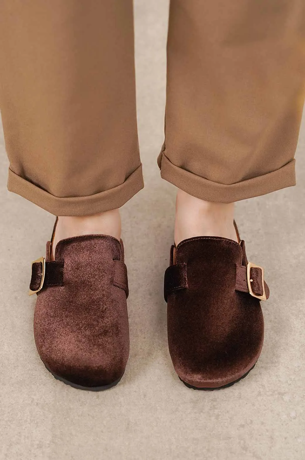 WINTER MULES WITH BUCKLE